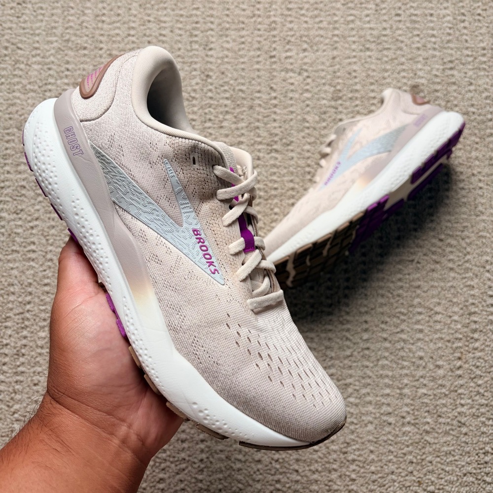 Brooks Ghost 16 Womens Size 9 Medium B Running Shoes Beige Purple